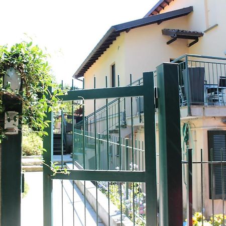 ブルナーテCasa Di Princiアパートメント エクステリア 写真